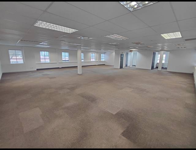 426M² OFFICE TO LET IN FOURWAYS